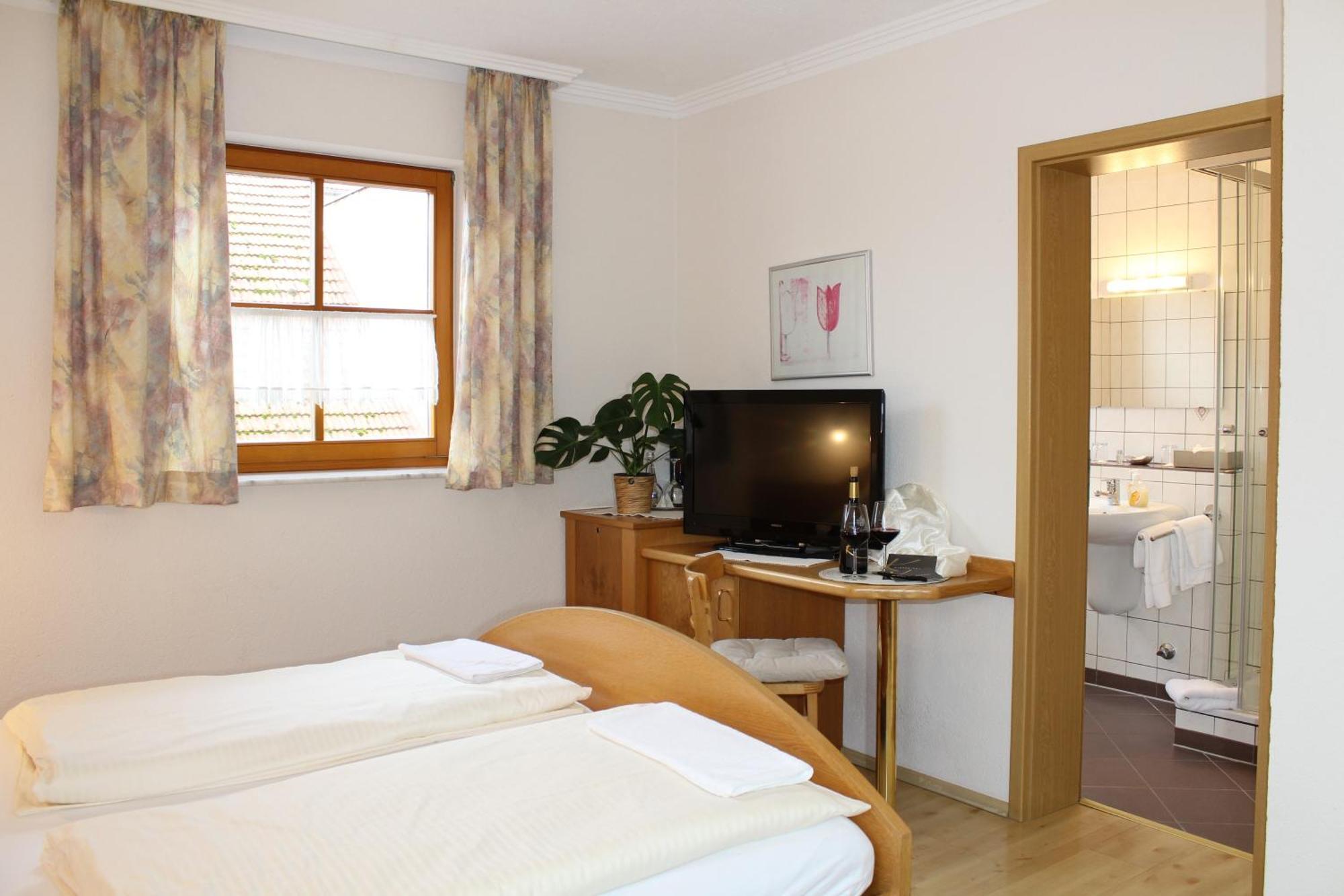 Winzerhotel Kinges-Kessel Morstadt 외부 사진
